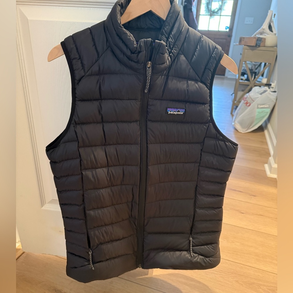 Size L Patagonia women’s vest